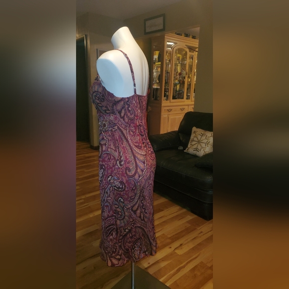 Dress - Picture 6 of 8